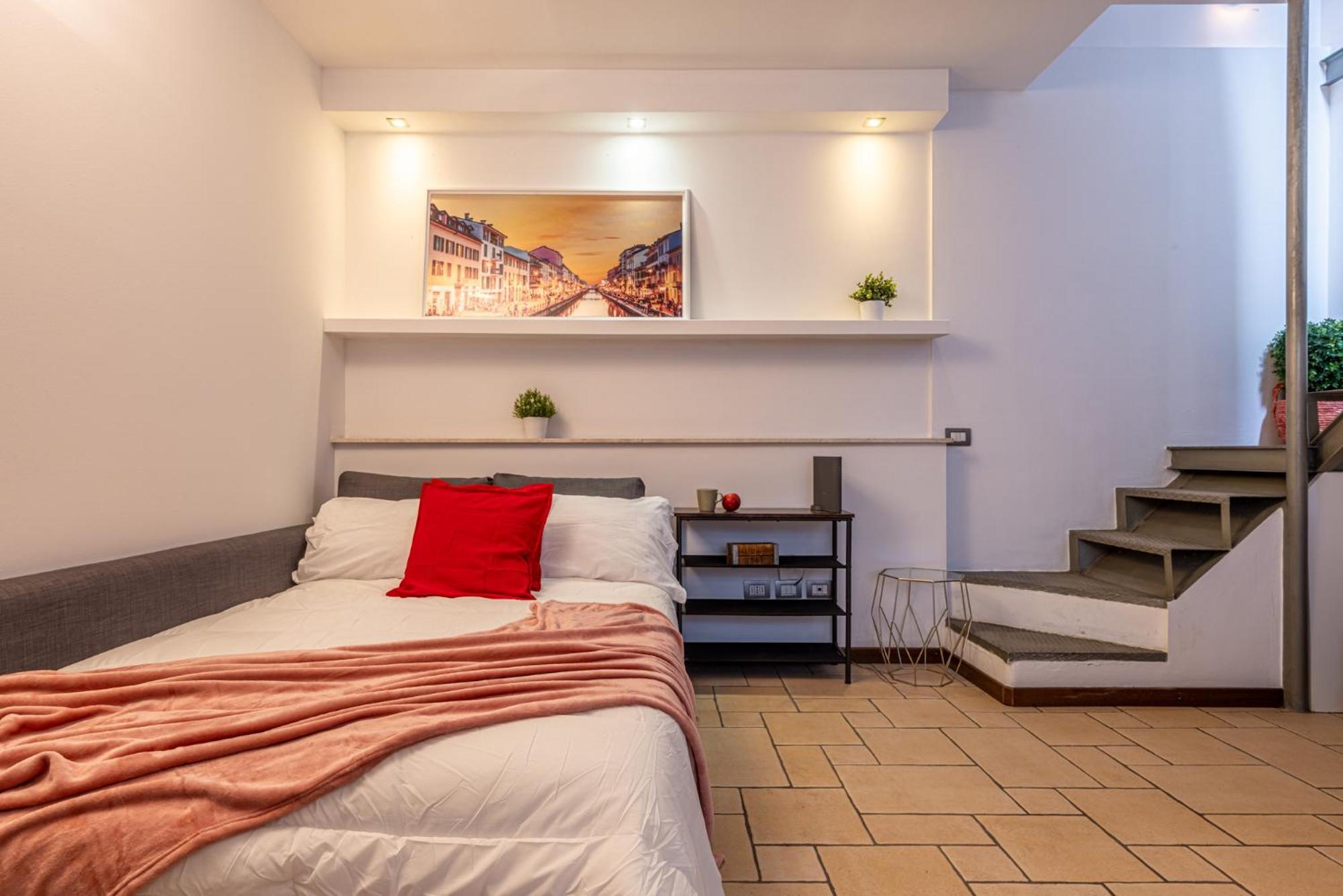 Romantic Suite Navigli - 15Min Duomo - Free Parking — Photos 1