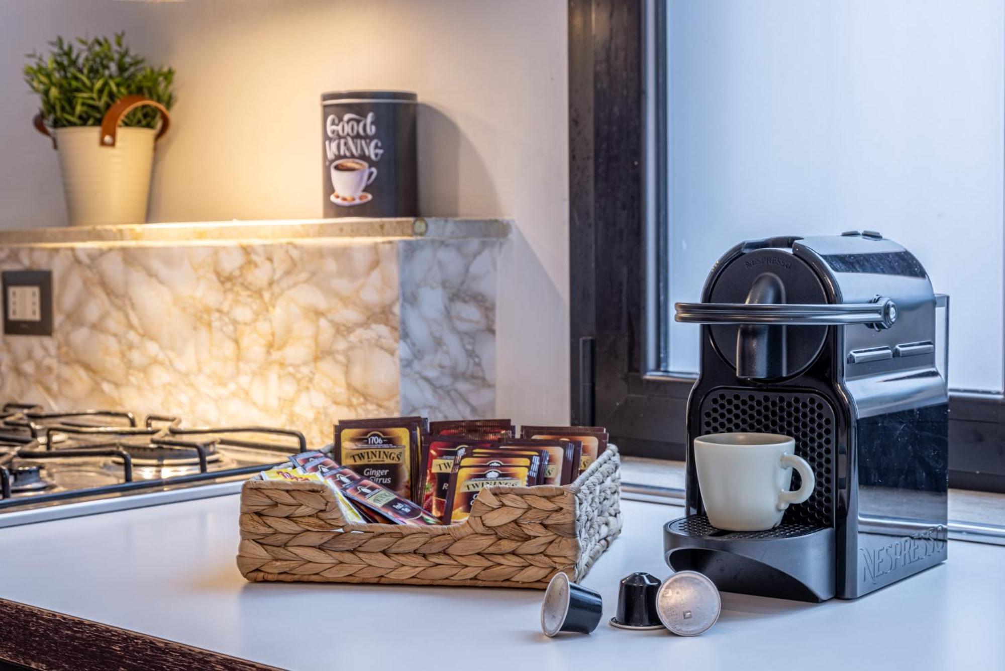 Romantic Suite Navigli - 15Min Duomo - Free Parking — Photos 3